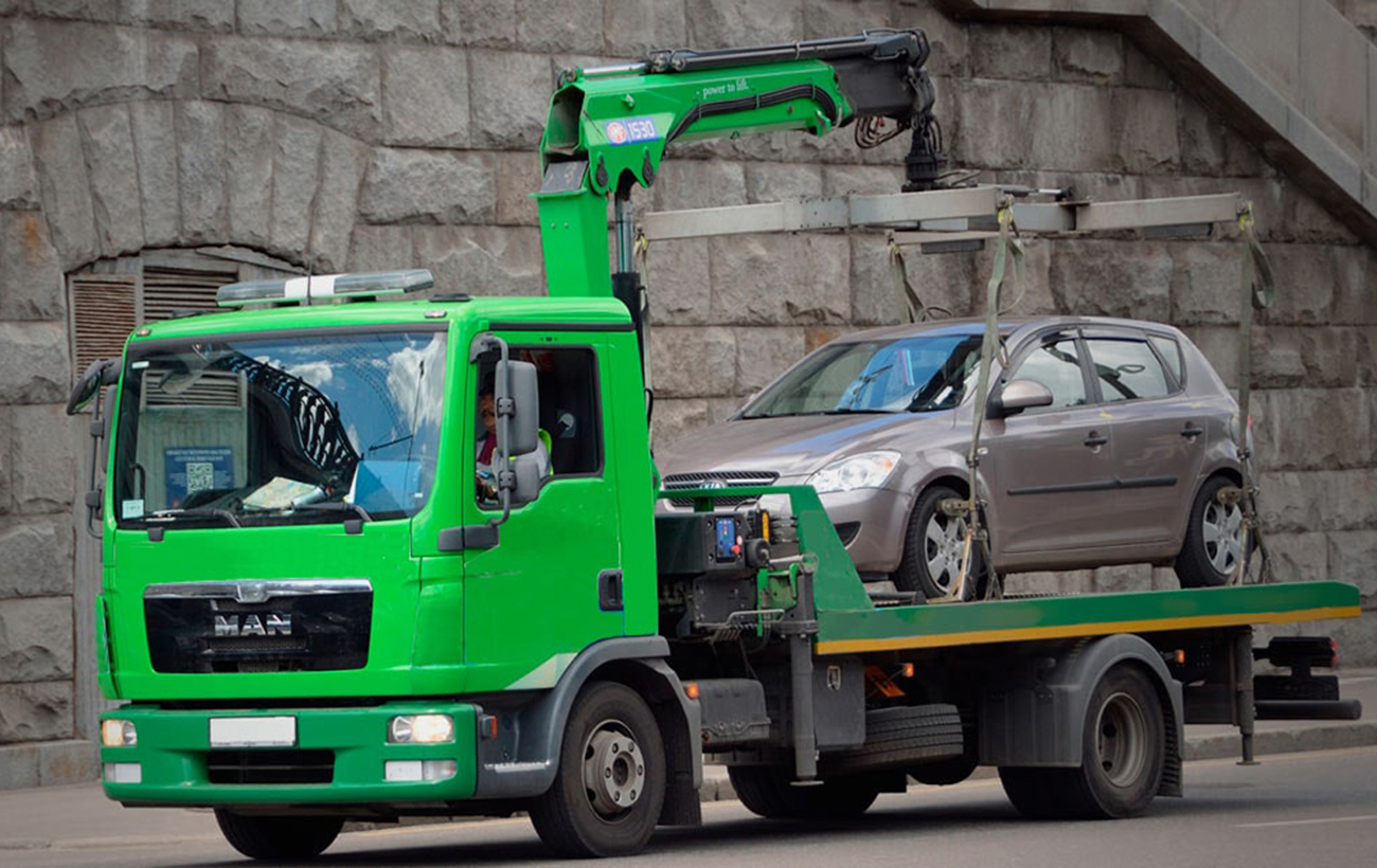 Штрафы и суды. Что не так с эвакуаторами в Киеве и как решить проблему парковок